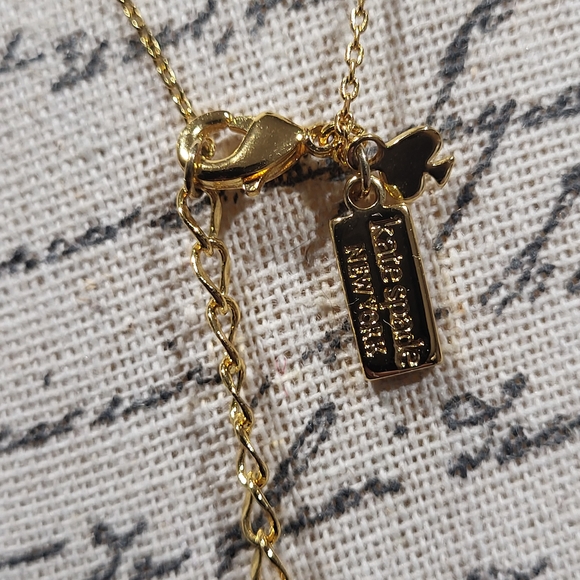 Kate Spade Signture Spade Pendant Necklace Gold Inlaid With Mother Of Pearl - Picture 4 of 4